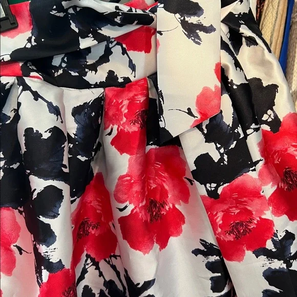 SAN JOY hi-lo bow front full floral skirt - Picture 11 of 12